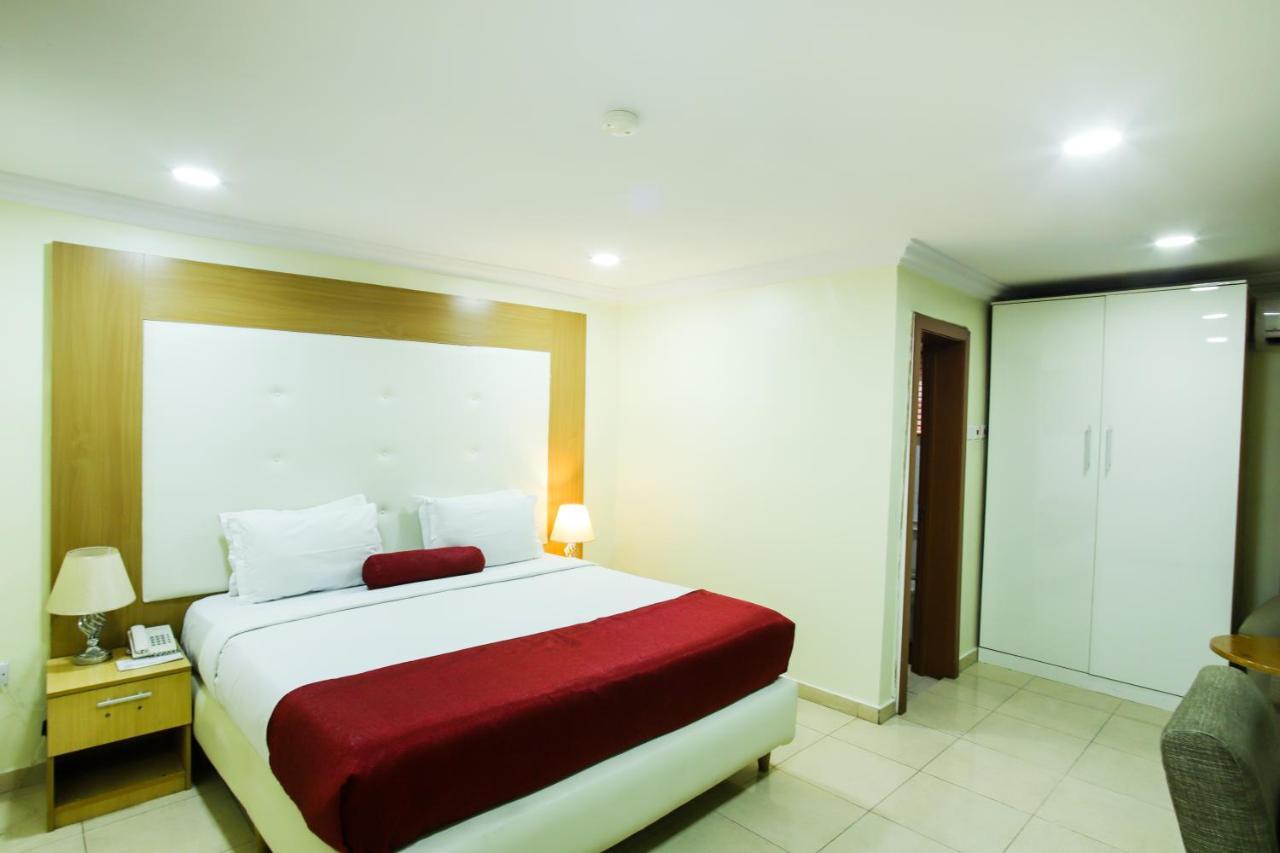 Chateux De Atlantique Hotel Aliayabiagba エクステリア 写真