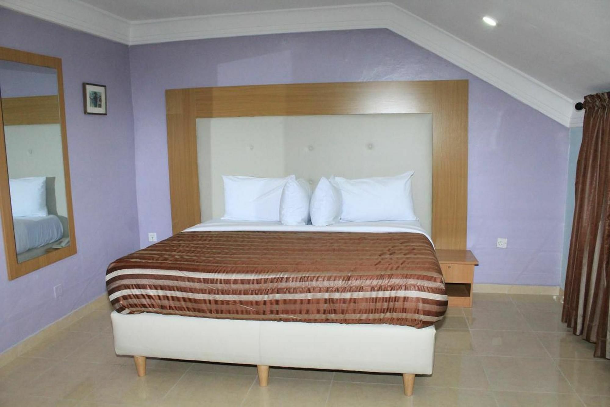 Chateux De Atlantique Hotel Aliayabiagba エクステリア 写真